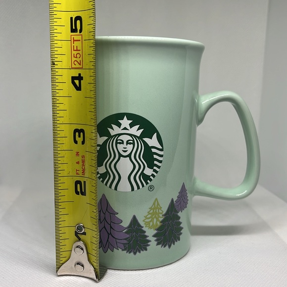 Starbucks 2020 Christmas tree 11 oz green mug - Picture 7 of 8